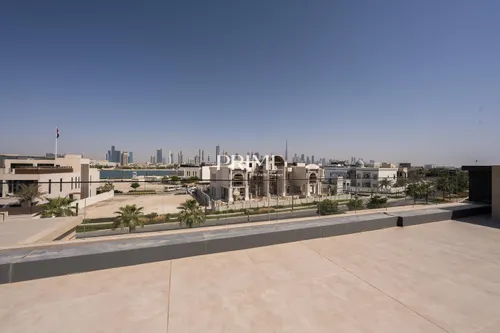 5 Bedrooms Villa in Pearl Jumeirah Villas
