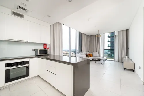 Corner Unit | High Floor | Iconic Community