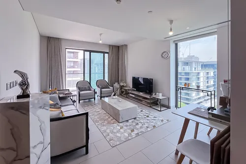 Fully Furnished | Corner Unit | Ready To Move In
