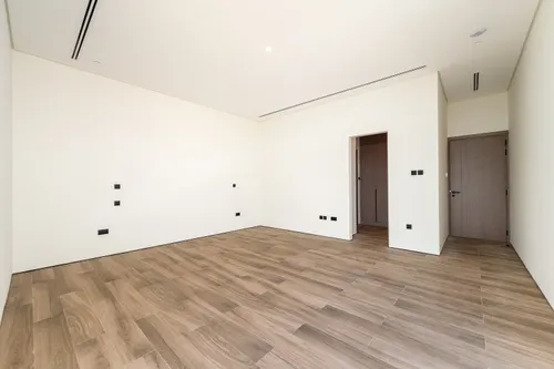 5 Bedrooms Villa in Al Khawaneej 1