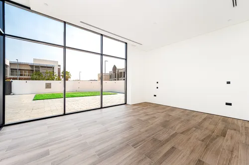 5 Bedrooms Villa in Al Khawaneej 1