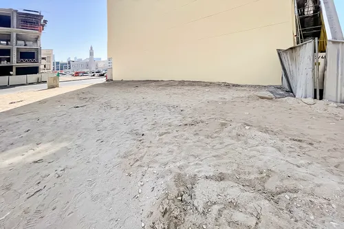 Land in Al Karama