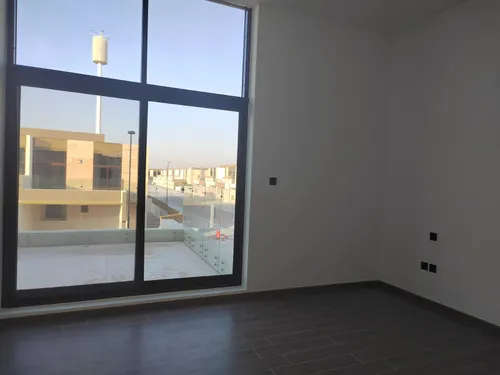 4 Bedrooms Townhouse in The Fields