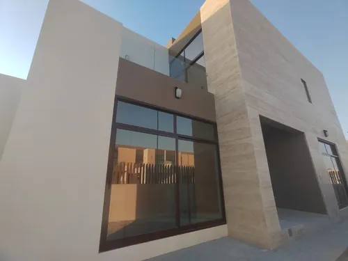 4 Bedrooms Townhouse in The Fields