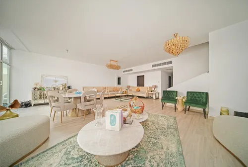 5 Bedrooms Townhouse in Tower 9
