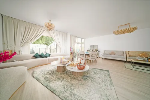 5 Bedrooms Townhouse in Tower 9