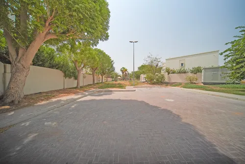 5 Bedrooms Townhouse in Tower 9
